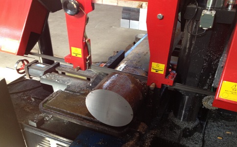 邵东卧式带锯床加工时出现明显振荡如何排查？